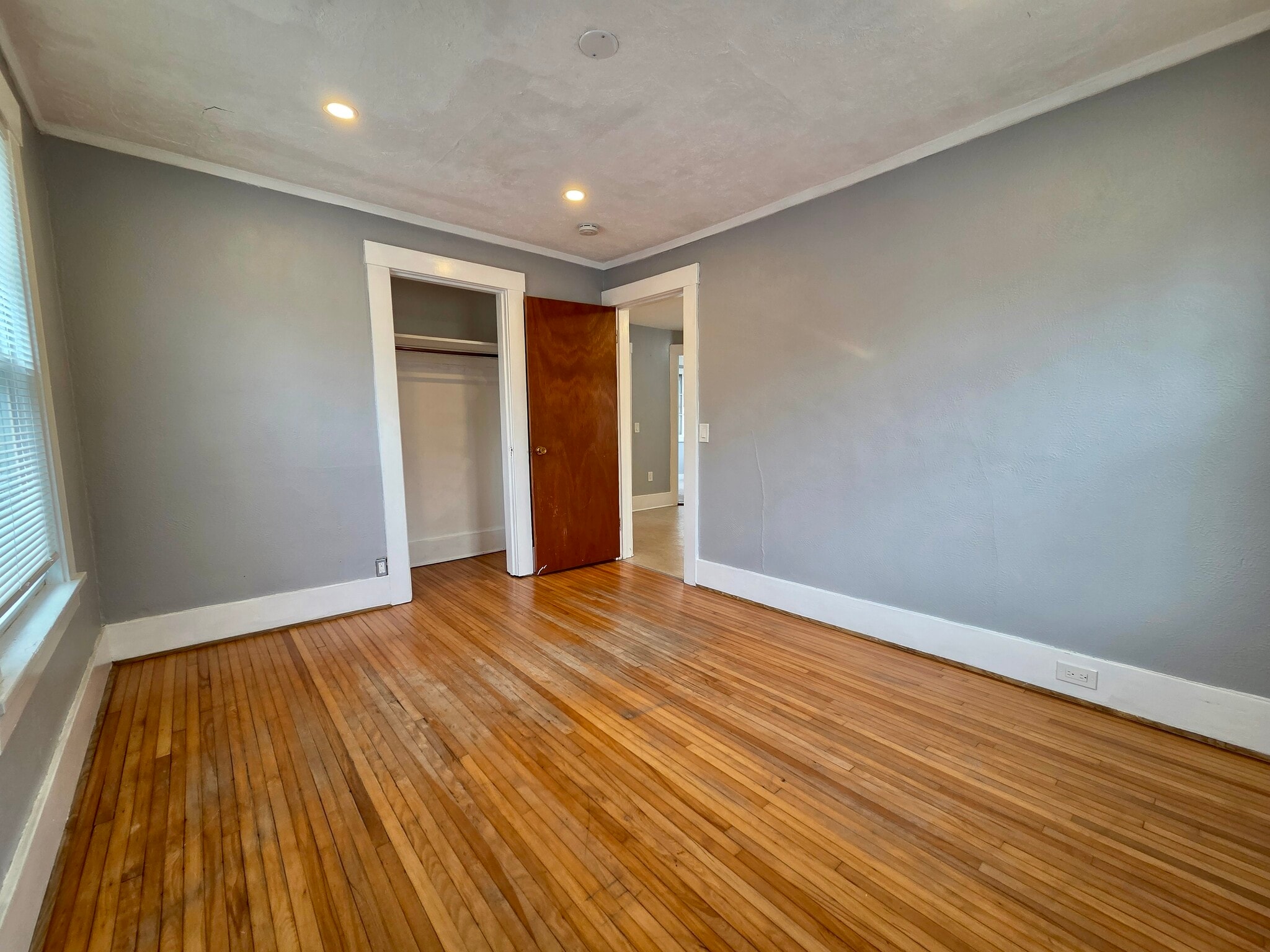 Building Photo - 64 Tryon Park