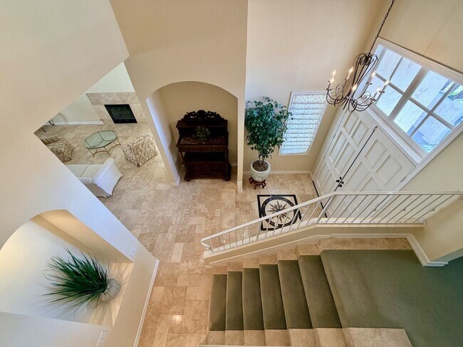 Building Photo - For Rent Available Now - Furnished House 3+BR 2.5Ba in Del Mar, charming furnished home in the hi...