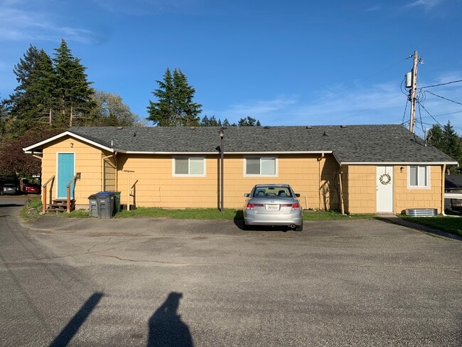 Building Photo - 2737 Hefner Ave
