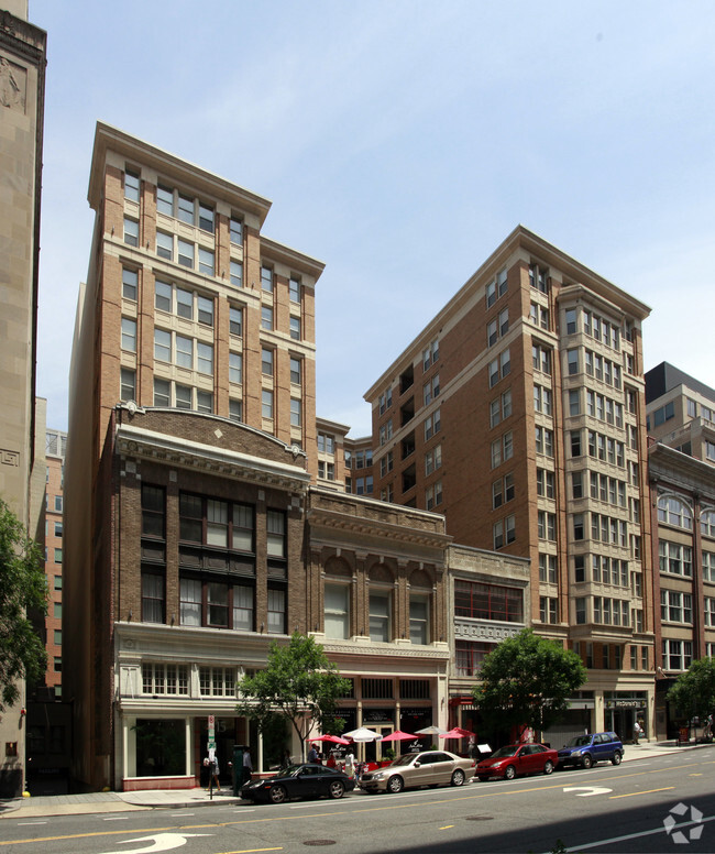 Building Photo - The Artisan