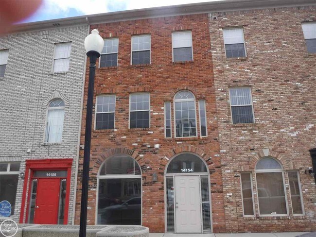 Building Photo - 14154 Lakeside Blvd N