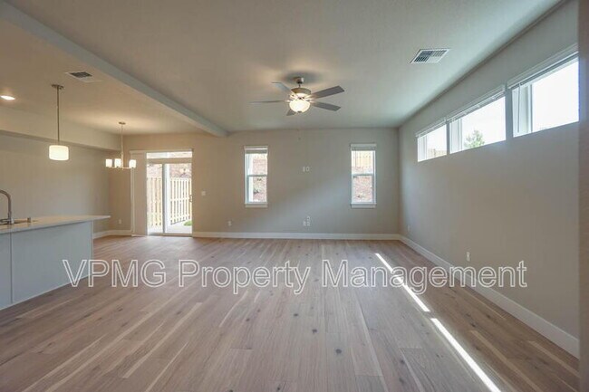 Building Photo - 2347 E Otter Lp