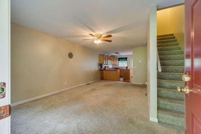 Building Photo - 3 bdrm/2 Bath Condo  Bristol, TN