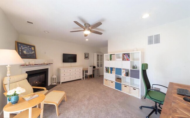 Building Photo - 6931 Rolling Creek Way