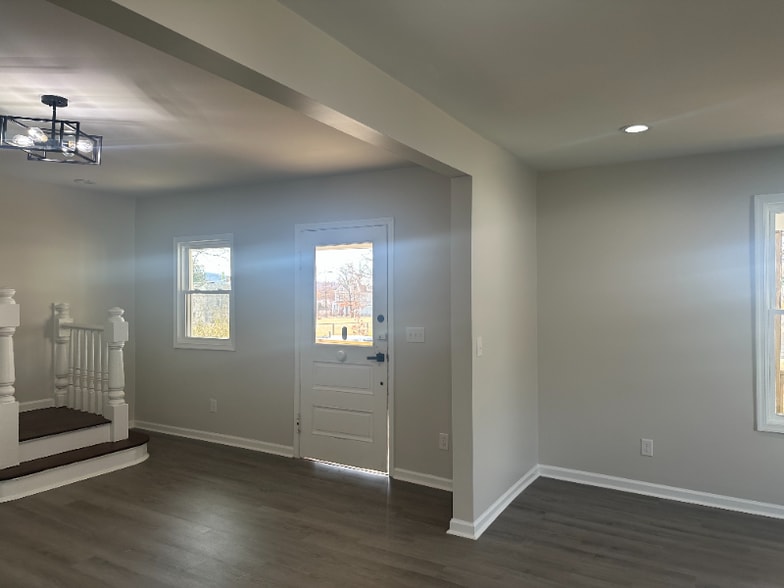 Building Photo - 1304 Floyd St