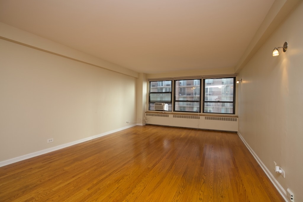 Building Photo - 4180 N Marine Dr