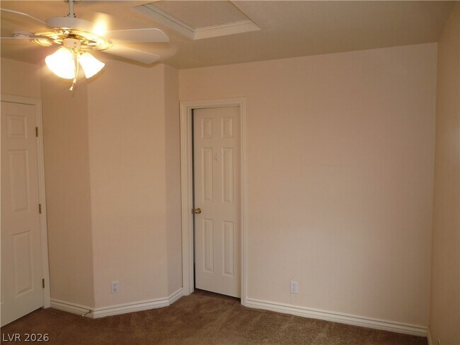 Building Photo - 7845 S Meadow Creek
