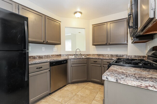 Building Photo - 2322 Piddler Dr