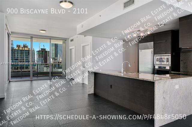 Building Photo - 900 Biscayne Blvd
