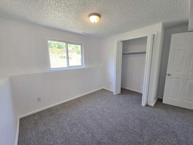 Building Photo - 4566 Adieu Cir