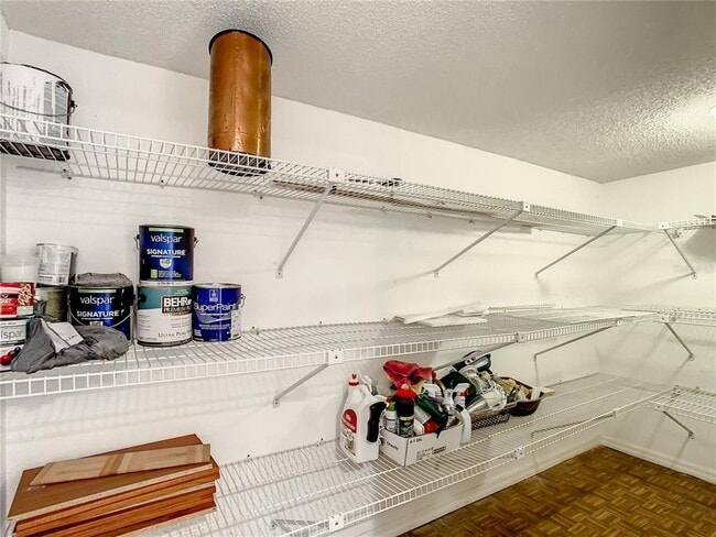 Building Photo - 1158 Carmel Cir