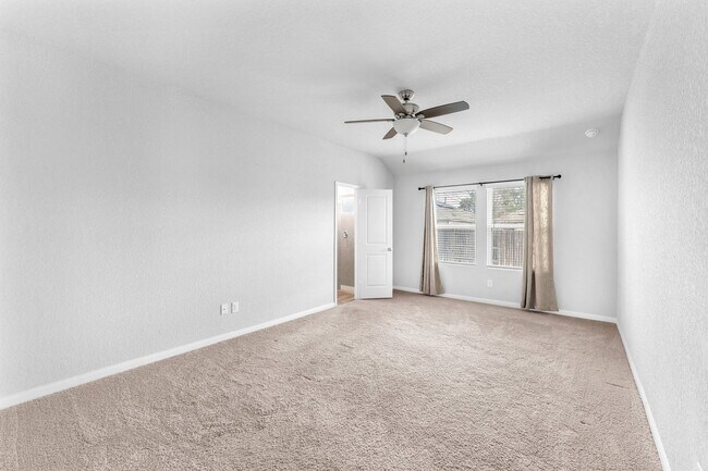 Building Photo - 1044 Raceland Rd