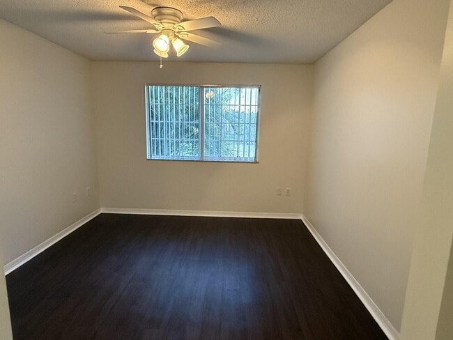 Building Photo - 4179 N Haverhill Rd