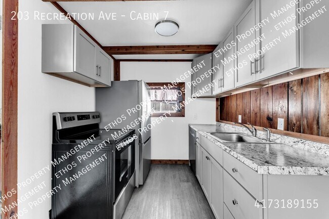 Building Photo - 203 Recreation Ave