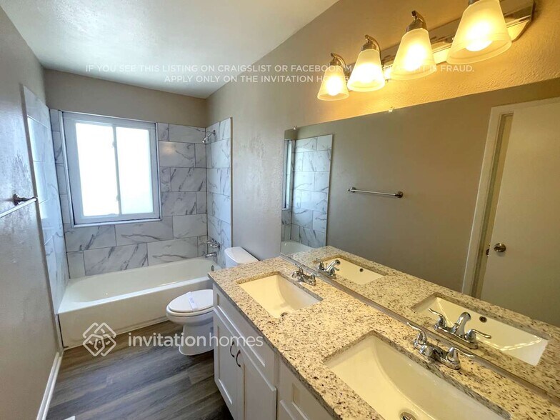 Building Photo - 1821 S Joplin St