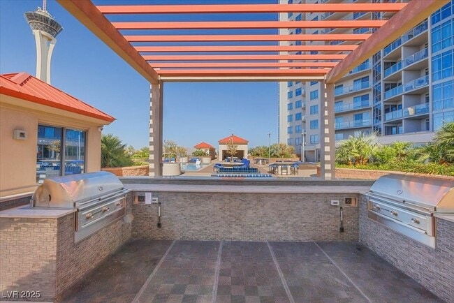 Building Photo - 200 W Sahara Ave