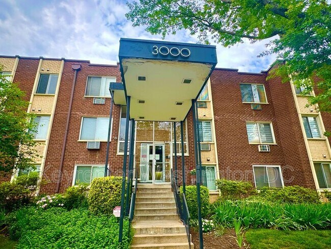 Building Photo - 3000 7th St NE