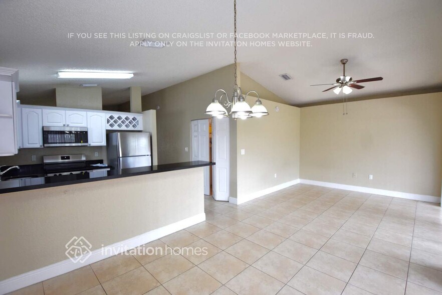 Building Photo - 7651 NW 168th Terrace