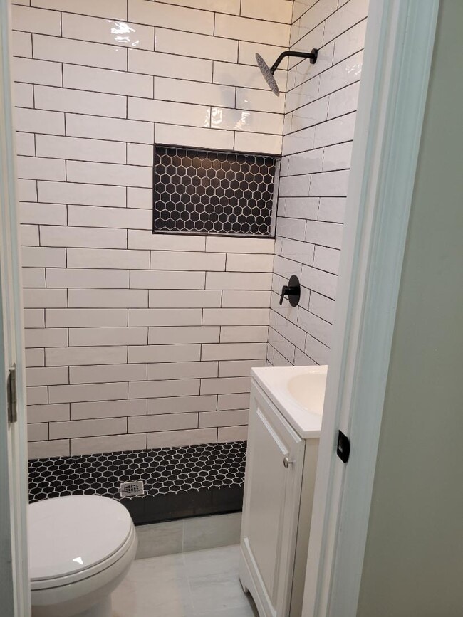 Building Photo - 3140 N Rosewood St