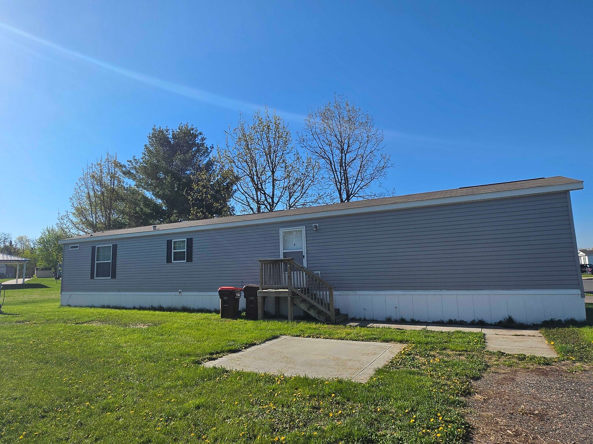 Building Photo - 36 Meggan Dr