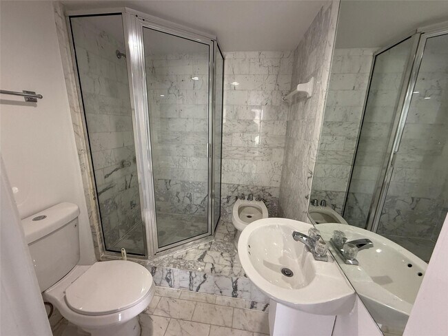 Building Photo - 19707 Turnberry Way