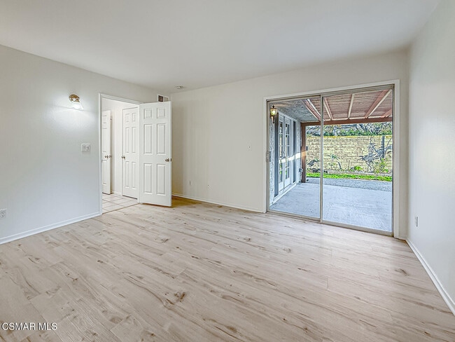 Building Photo - 4150 Lake Harbor Ln