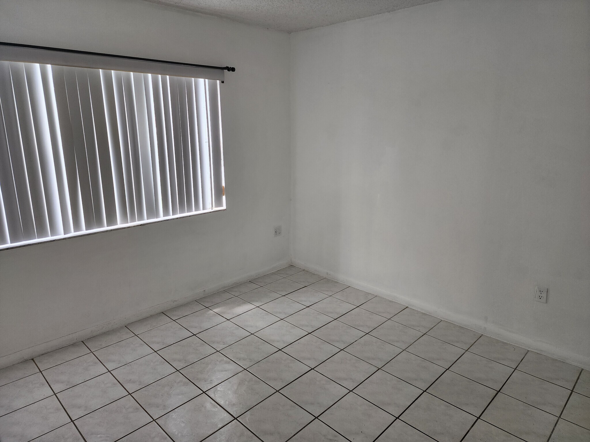 Building Photo - 15615 SW 74th Circle Dr