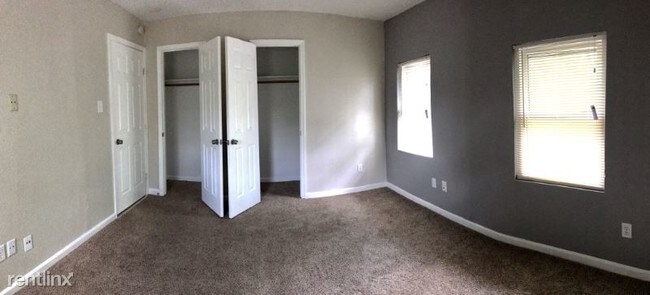 Building Photo - 3000 Trulley St