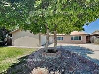 Building Photo - 7794 Cole Ave