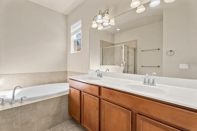 Building Photo - 11711 Breadfruit Ln