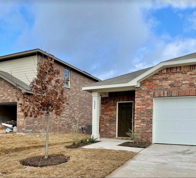 Building Photo - 3 bedroom house in Forney!