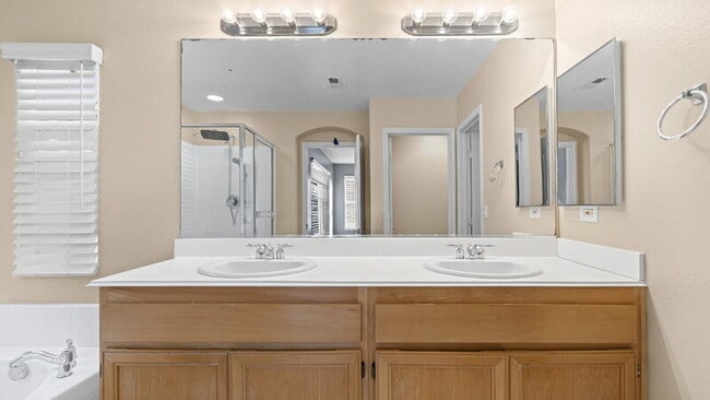 Building Photo - 4106 Arroyo Way