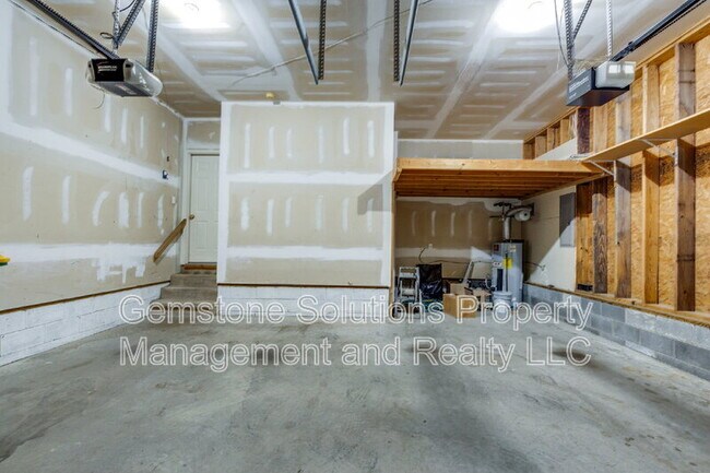 Building Photo - 1035 Watauga Ct