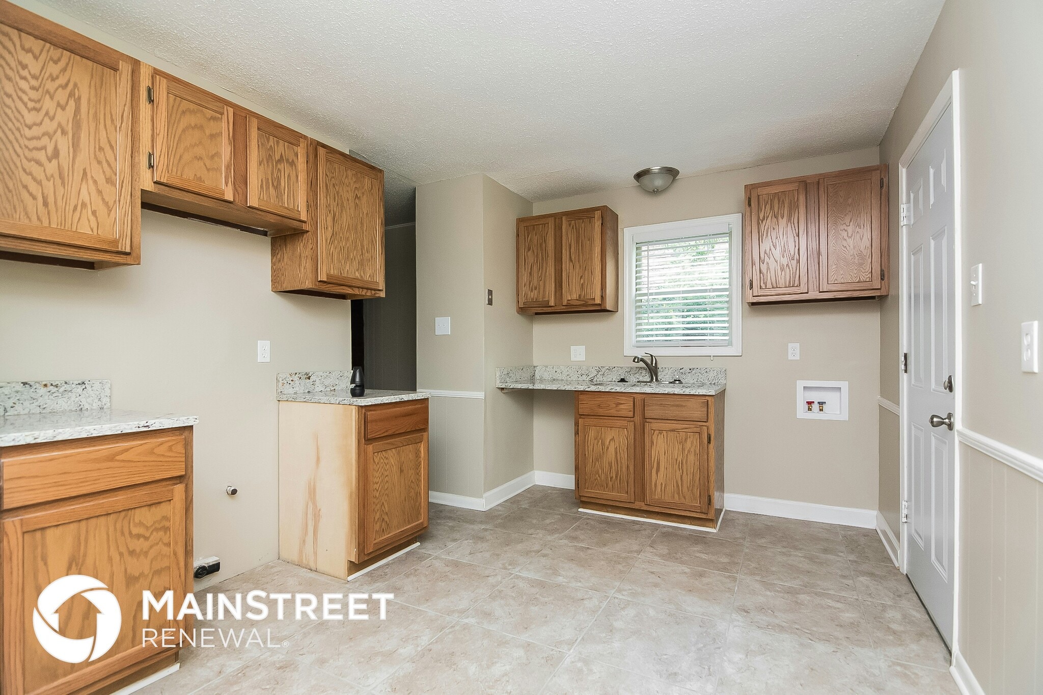 Building Photo - 4100 Chippewa Rd