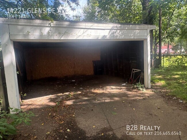 Building Photo - 14221 Glenside Rd
