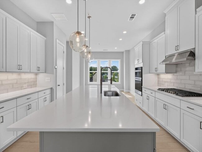 Building Photo - 1308 Koa Ct