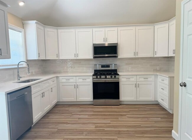 Building Photo - 1306 Meadow Cove