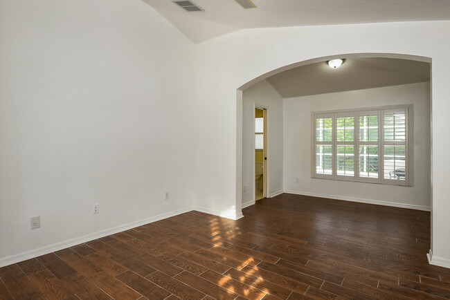 Building Photo - Home with a Pool in Saint Cloud, FL!