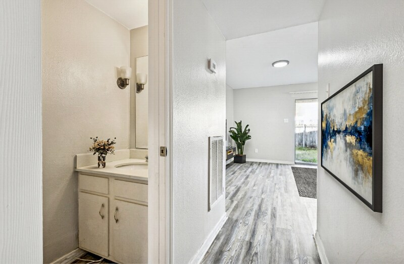 Building Photo - 4001 Georgetown Dr