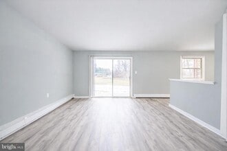 Building Photo - 20 Fort Sumpter Rd