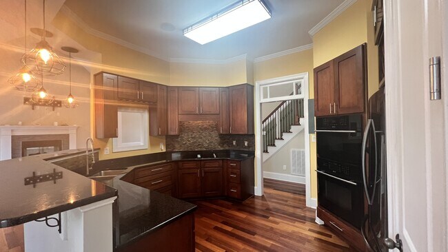Building Photo - 267 Carolina Way