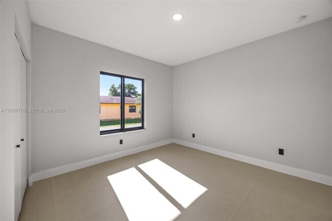 Building Photo - 601 NW 3rd Ave