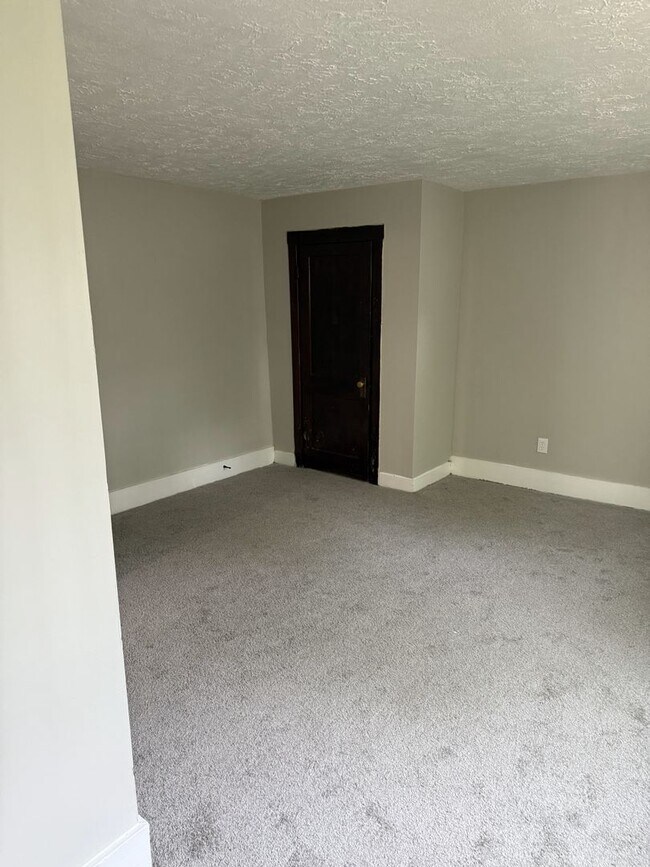 Building Photo - Adorable 2BR/1BA house
