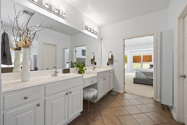 Building Photo - 2809 Rio Mesa Dr