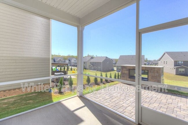 Building Photo - 1043 Winnett Dr