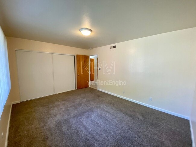 Building Photo - 7714 Brentwood Dr