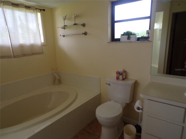 Building Photo - 1412 Grebe Ct