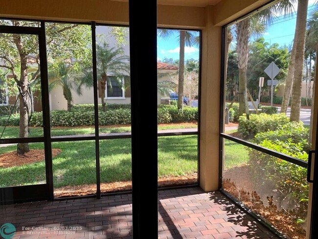 Building Photo - 128 Riverwalk Cir