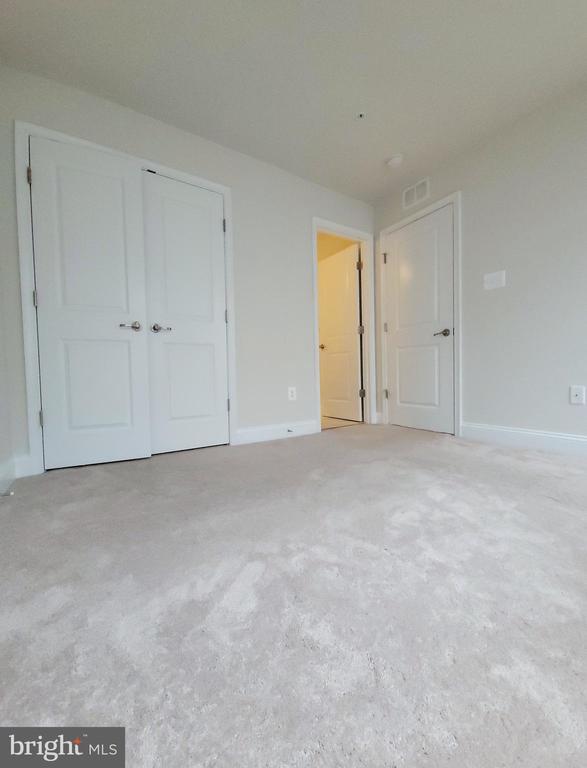 Building Photo - 7111 Tyndale Way