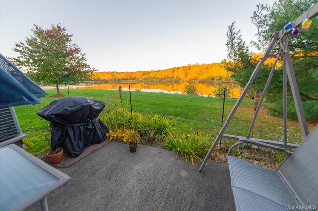 Building Photo - 87 Kensington Way